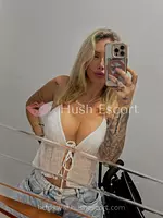 Bien rubia puta