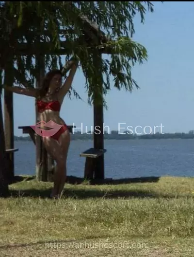 HERMOSA SCORT BONITA Y REAL ONDA NOVIOS, ME GUSTAN LOS VIAJES LAS SALIDAS Y DIVERTIRNOS JUNTOS 30 años argentinas cabello-rojo curvy escort en mendoza - oral-con-proteccion besos-boca cena-romantica