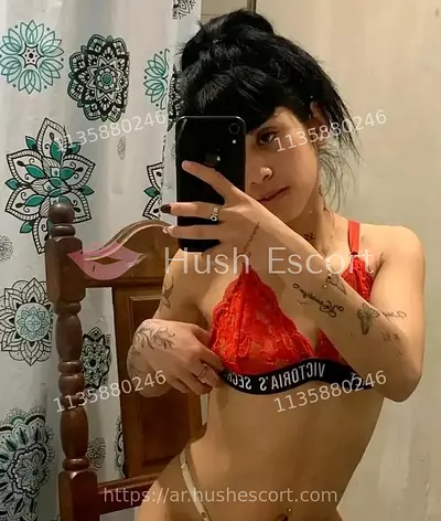 Mica bien putita y atrevida en la cama 🍑🥵😈