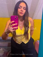 Hola Amor , te vengo a ofrecer ser novios por horas el trato ,besos y buen sexo , todo discreto .hor 18 años escort en santiago del estero foto 3