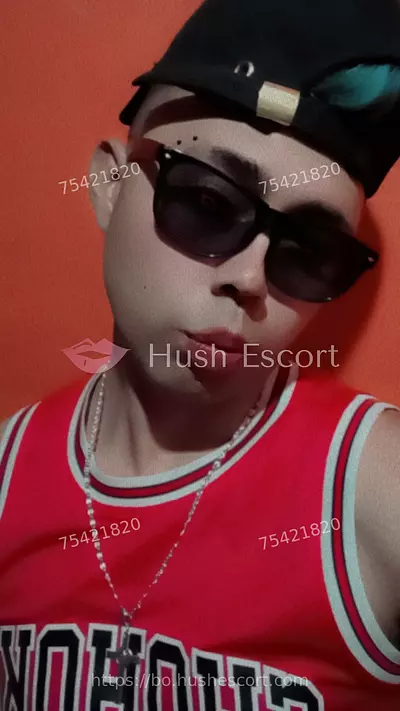 Universitario 23 años bolivianas cabello-castano fit escort en cochabamba - oral-natural oral-con-proteccion