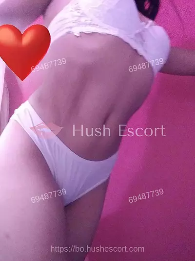 Pequeña jovencita 18 Añitos...MILENCA en PACATA BAJA 21 años escort en pacata baja - experiencia-de-novia masaje-erotico