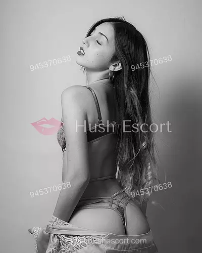 Carolina♥️ovlle 23 años escort en exclusivo - besos-boca eyaculacion-corporal