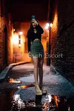 ACOMPAÑANTE CAUCÁSICA PELIRROJA NATURAL 32 años chilenas cabello-rojo fit escort en santiago metropolitan - oral-con-proteccion besos-boca hotel foto 4