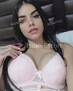 Hola amor como estas mi nombre es Daniela una linda chica venezolana 21 años venezolanas escort en ["Santiago Centro", "Domicilio"] - sexo-a-pelo experiencia-de-novia foto 4