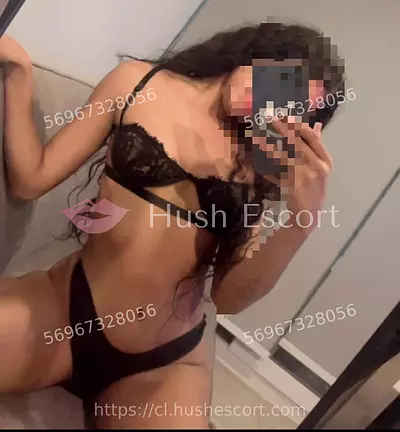 Sensual y preciosa Jovencita de 18 añitos, disponible para encuentros y video llamadas.......,  
