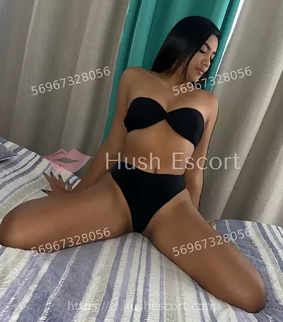 Sensual y preciosa Jovencita de 19 añitos, disponible para encuentros y video llamadas.......,  