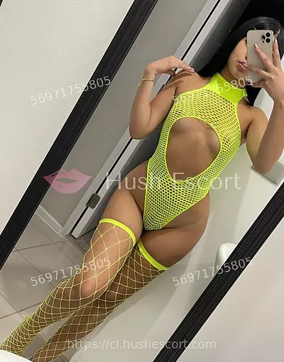 hermosa  Jovencita de 18 añitos con lindas tetas y un Culo de infarto...,  