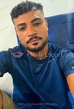 Moreno tatuado 30 años brasilenas cabello-negro slim escort en alto parana foto 2